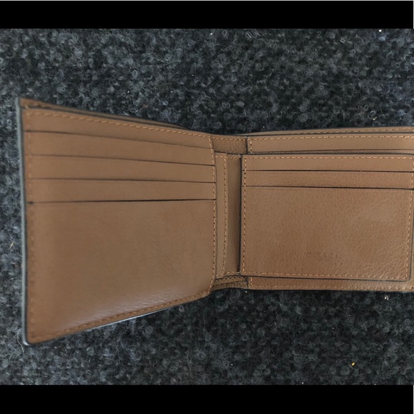 New Coach wallet with smaller interior wallet - Picture 3 of 5